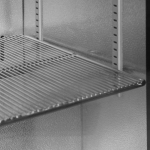 Klaasuksega tagumine külmik - 118 L TEFCOLD: elegantsus ja praktilisus teie värsketele toodetele