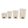 Beige pedaaliga prügikast 68 L Rubbermaid Step-On: Kvaliteet ja Praktilisus