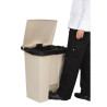 Beige pedaaliga prügikast 68 L Rubbermaid Step-On: Kvaliteet ja Praktilisus