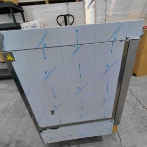 Professionaalne Nõudepesumasin Loputusvedeliku ja Pesuaine Doseerija ning Tühjenduspumbaga - 50 x 50 cm - Dynasteel