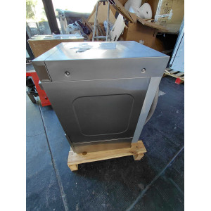 Professionaalne klaasipesumasin koos loputusvedeliku ja pesuaine dosaatoriga - 35 x 35 cm - Taastatud