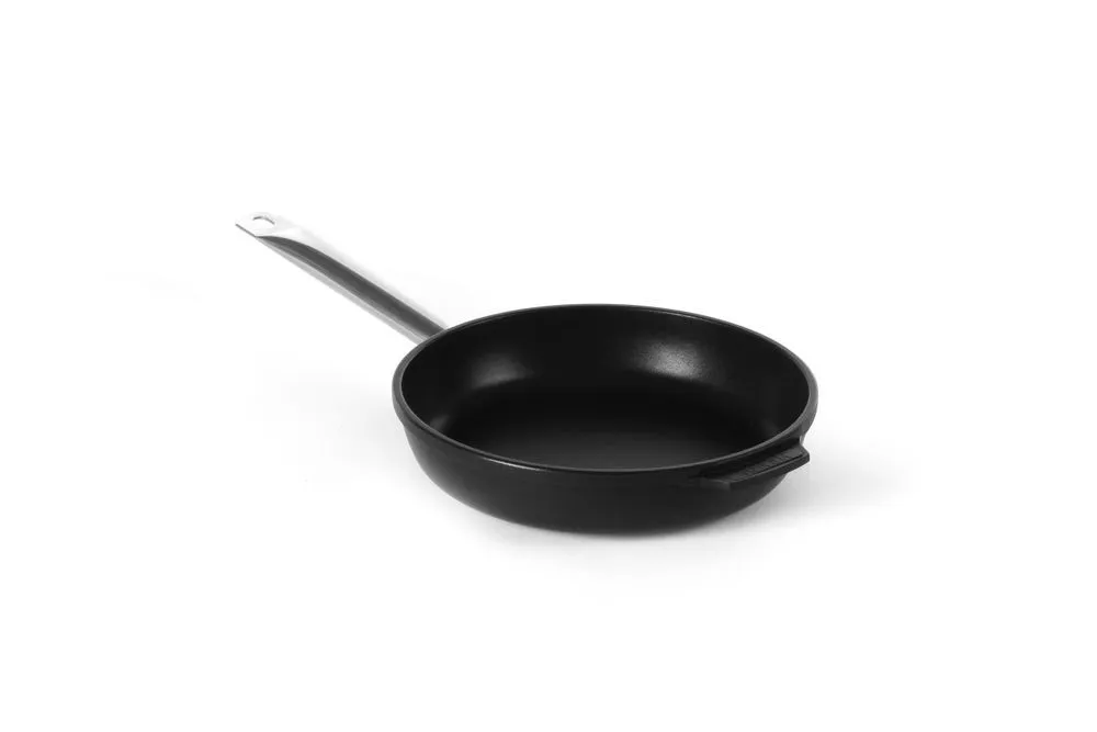 Alumiiniumist valualumiiniumist pann - läbimõõt 32 cm
