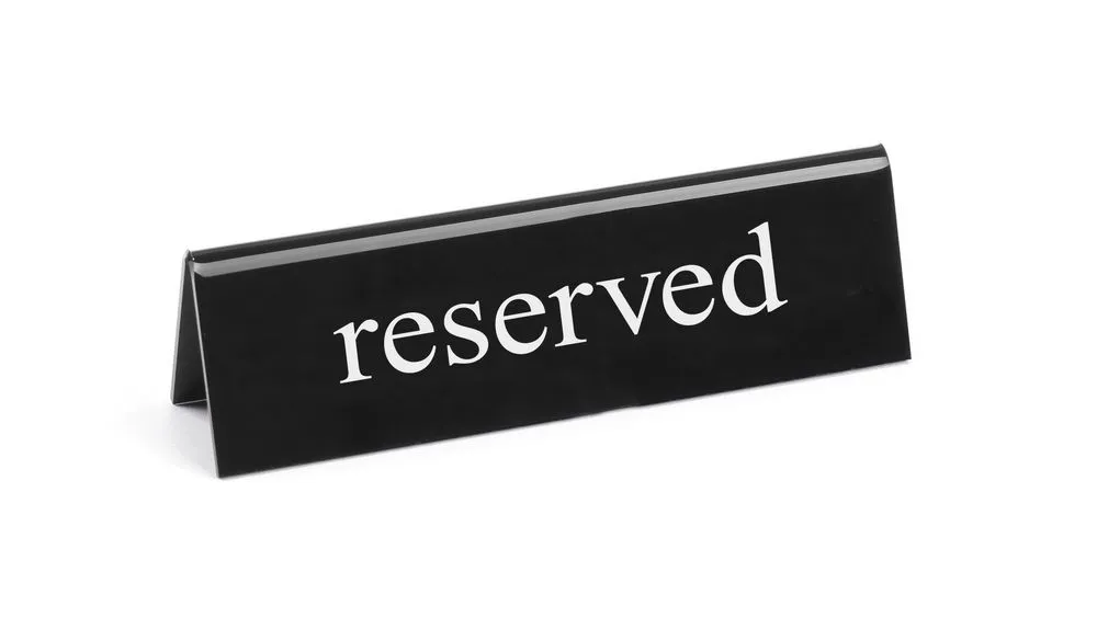 Lauajalats "reserveeritud"