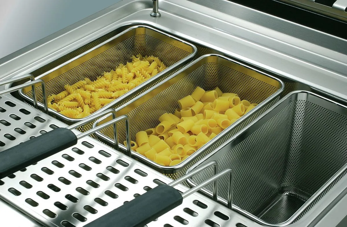Korv Pasta Keetjale Seeria 700 - GN 1/3