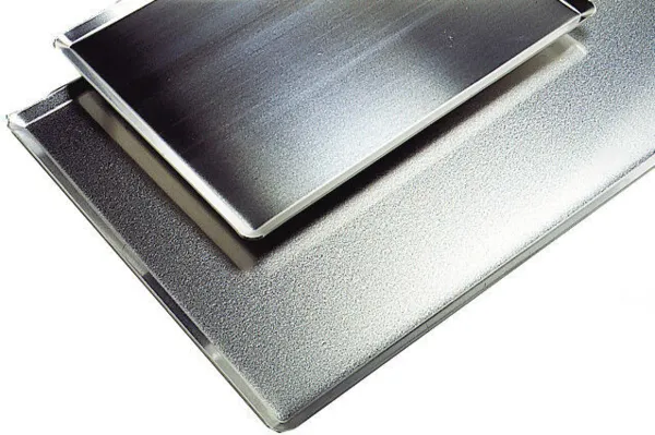 Alumiiniumist küpsetusplaat - 400 x 300 mm