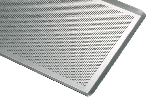 Perforeeritud alumiiniumist küpsetusplaat - 600 x 400 mm